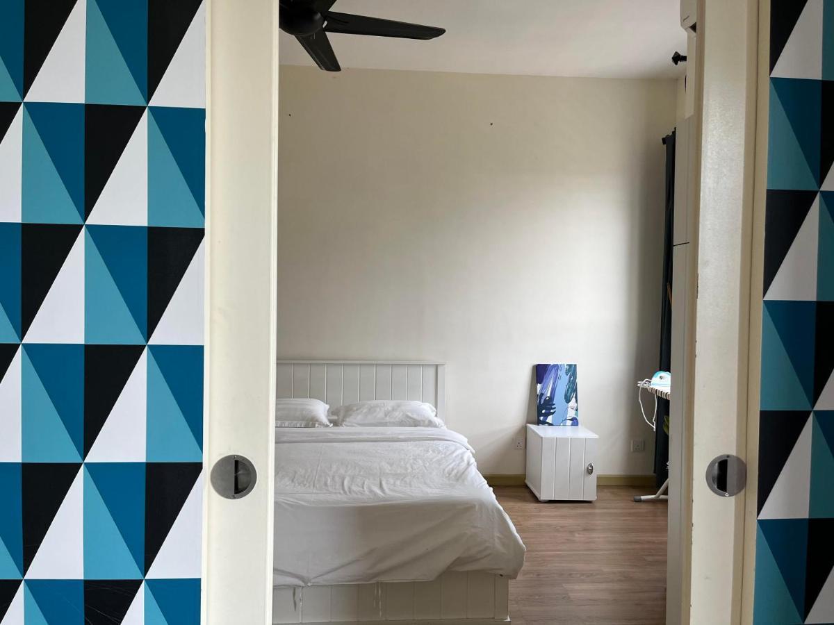 Casa Rv Homestay Mkh Boulevard กาจัง ภายนอก รูปภาพ
