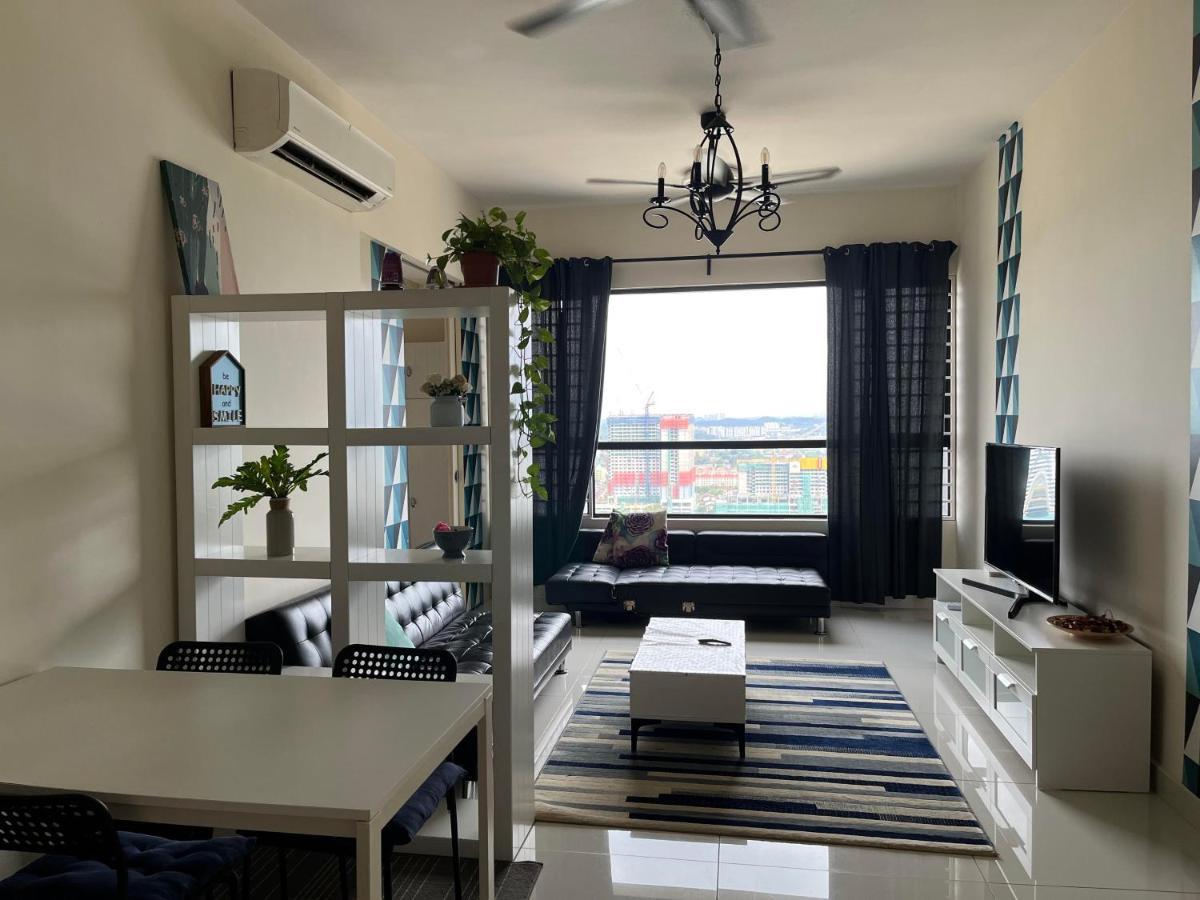 Casa Rv Homestay Mkh Boulevard กาจัง ภายนอก รูปภาพ