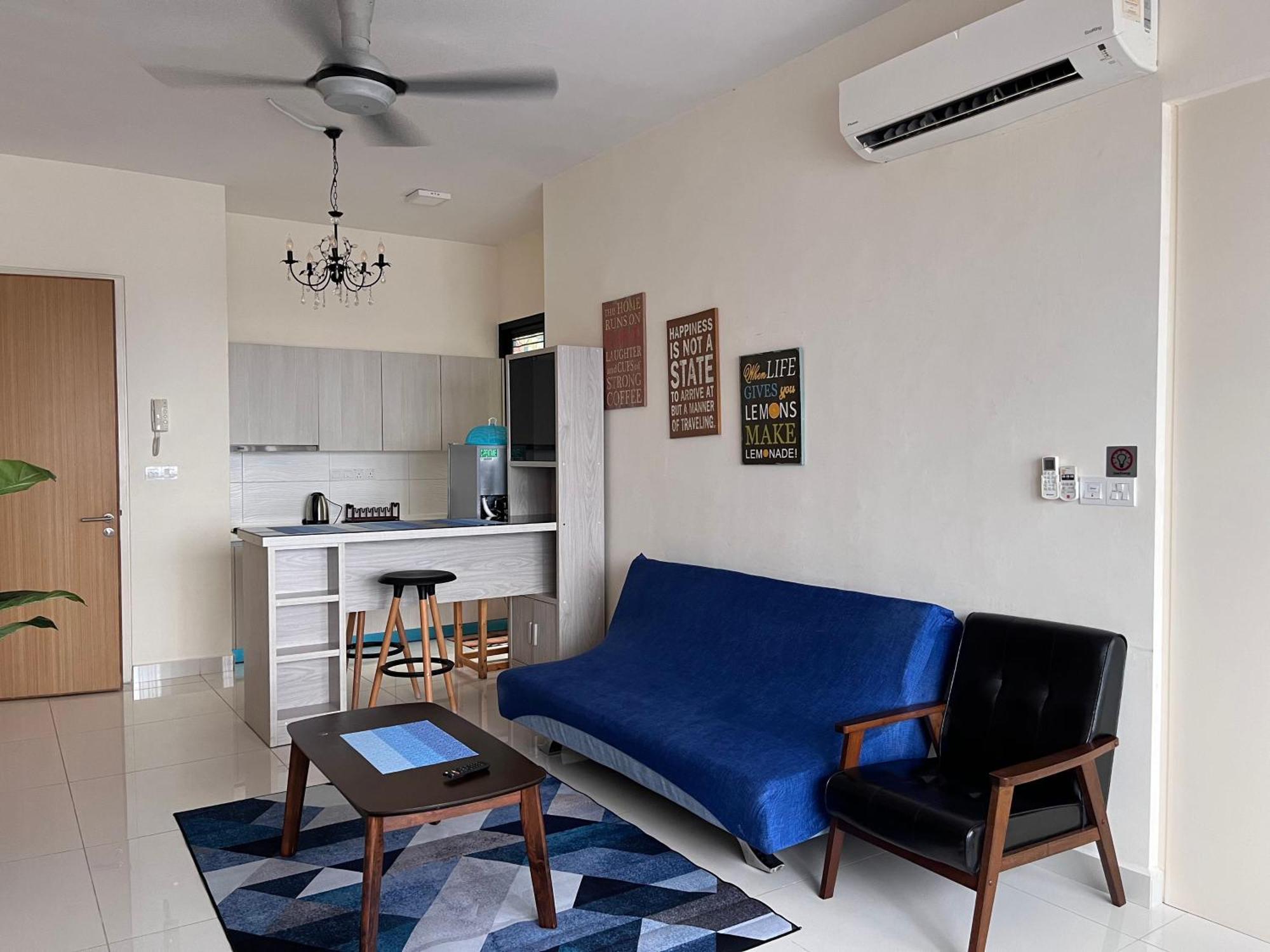Casa Rv Homestay Mkh Boulevard กาจัง ภายนอก รูปภาพ