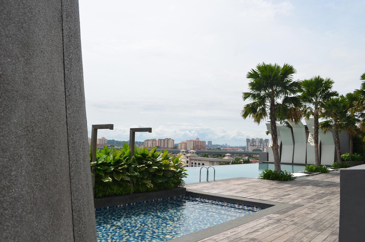 Casa Rv Homestay Mkh Boulevard กาจัง ภายนอก รูปภาพ